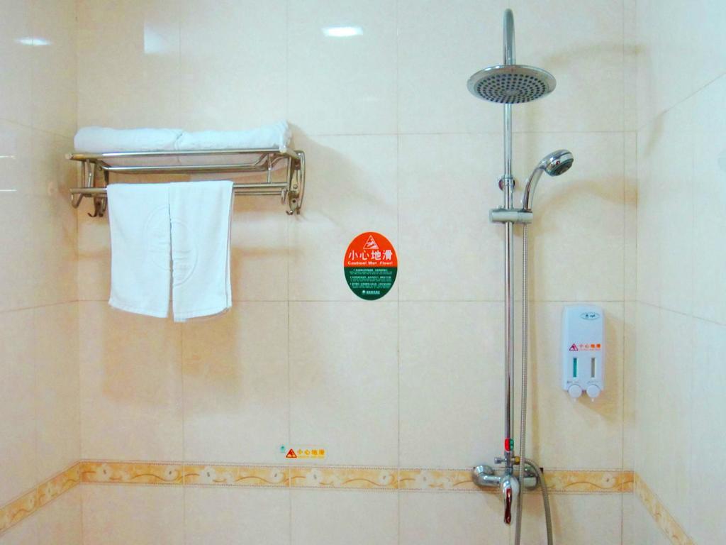 Greentree Inn Shanghai Zhongshan Hutai Hotel Zewnętrze zdjęcie